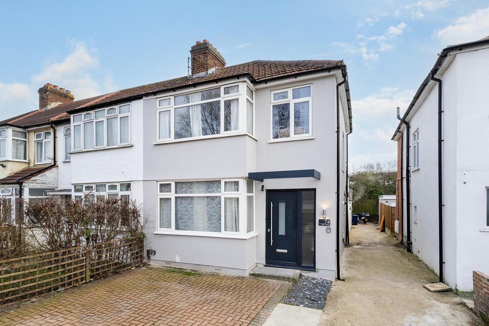 Large 4 Bedroom House With Parking Available Londen Buitenkant foto